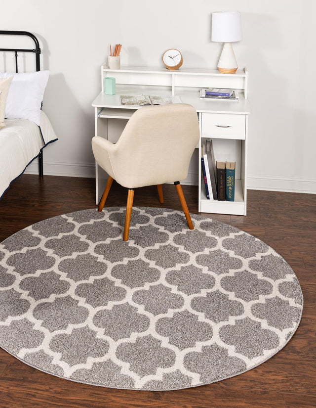 Dark Gray 7' 10 x 7' 10 Trellis Round Area Rug
