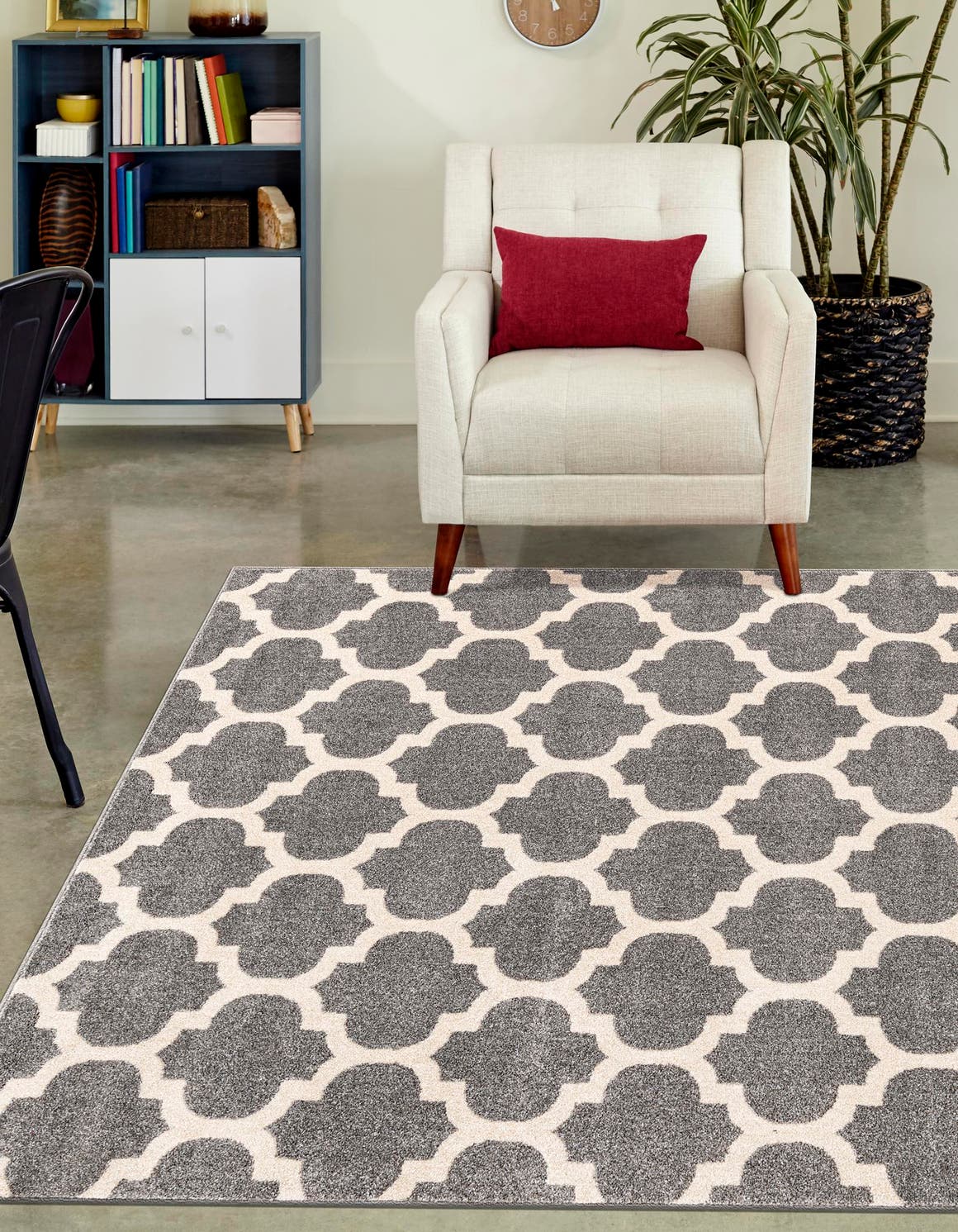 Dark Gray 4' 1 x 6' 1 Trellis Rectangle Area Rug