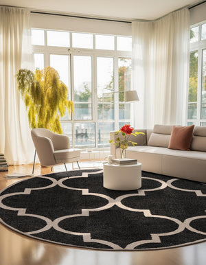 Black and White 3' 3 x 3' 3 Trellis Round Area Rug