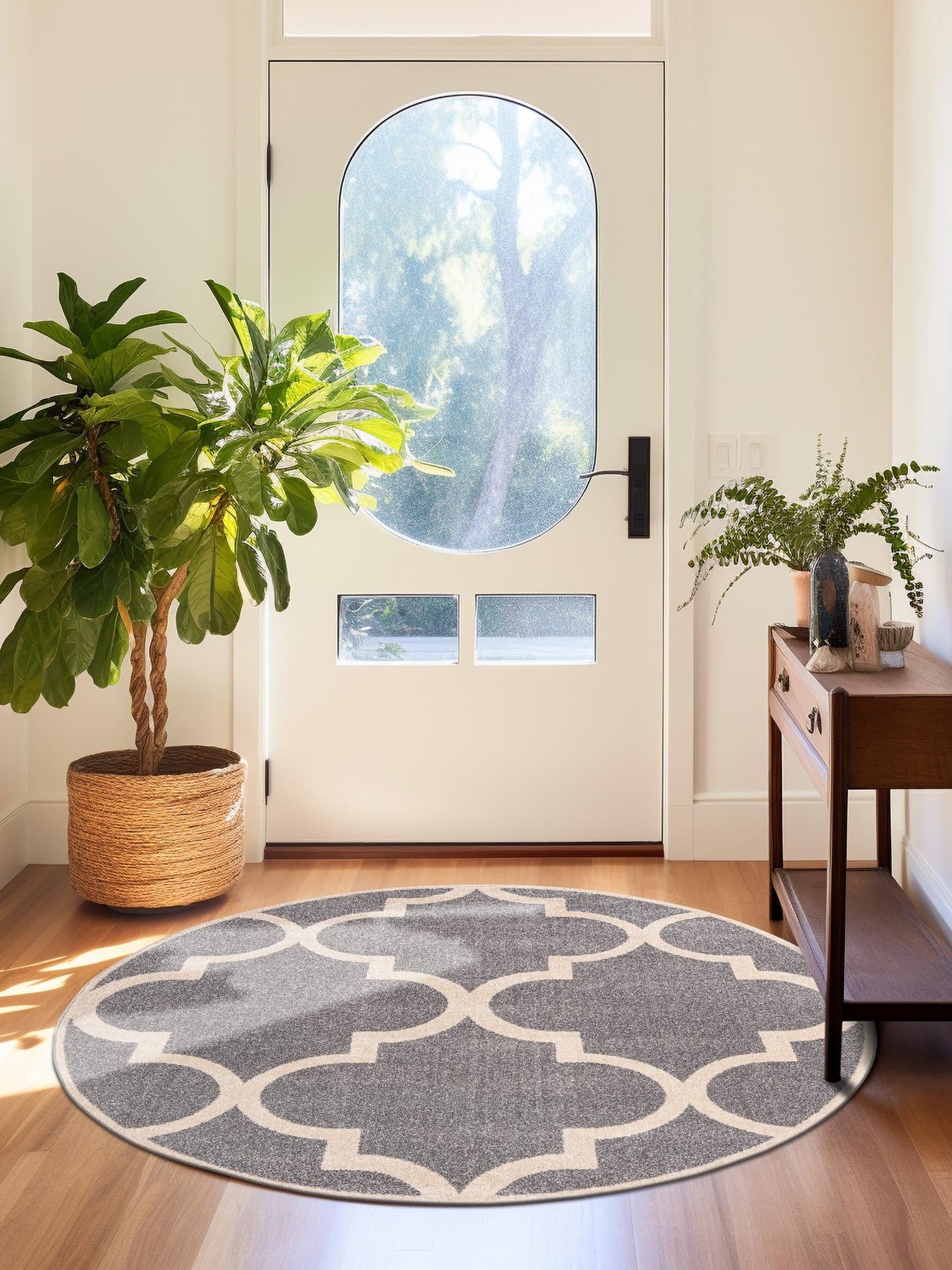 Gray 8' x 8' Trellis Round Area Rug
