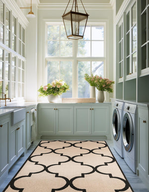 Beige and Black 7' 1 x 10' Trellis Rectangle Area Rug