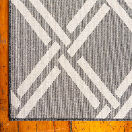 Black 5' 1 x 8' Trellis Rectangle Area Rug Geometric Modern Unique Durable Easy Clean Carpet for Contemporary Interior Design for Sale at Rug Engine