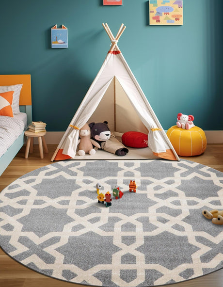 Gray 8' x 8' Trellis Round Area Rug Geometric Modern Unique Durable Easy Clean Carpet for Contemporary Interior Design for Sale at Rug Engine