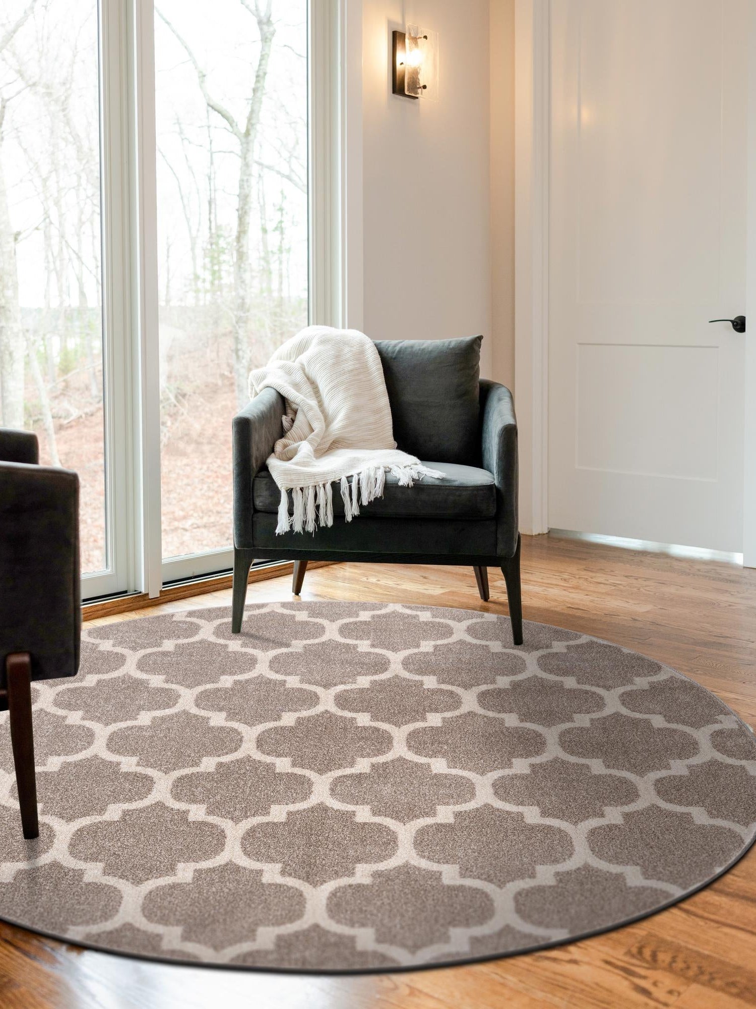 Light Brown 10' x 10' Trellis Round Area Rug