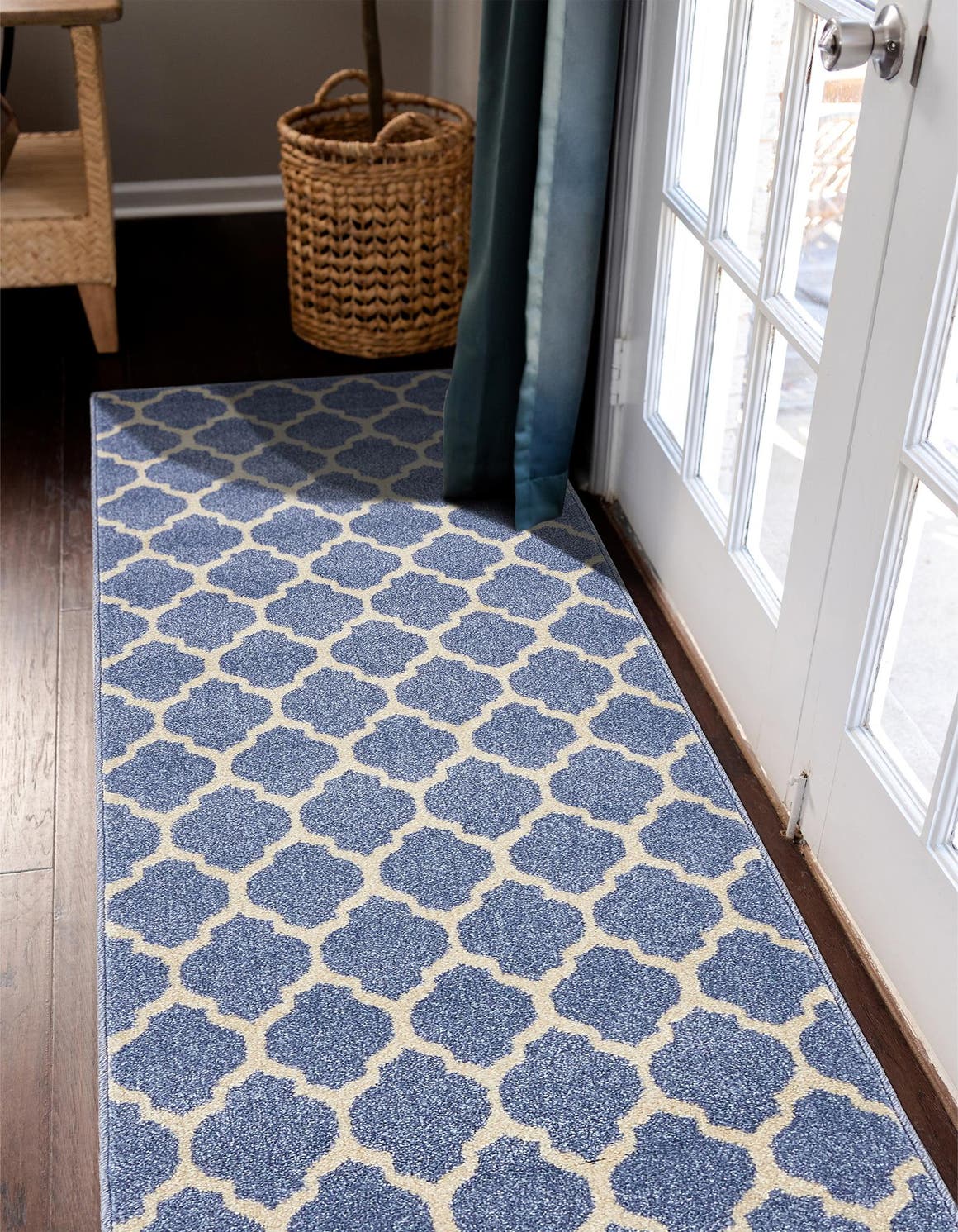 Light Blue 2' 7 x 10' Trellis Runner Area Rug