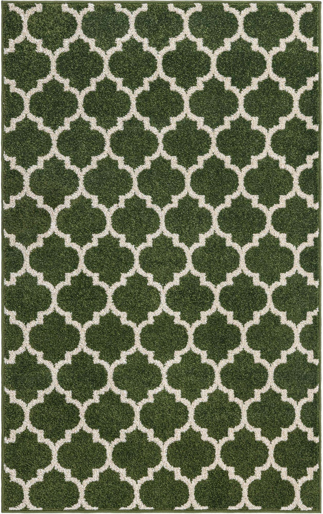 Dark Green 5' 3 x 8' Trellis Rectangle Area Rug