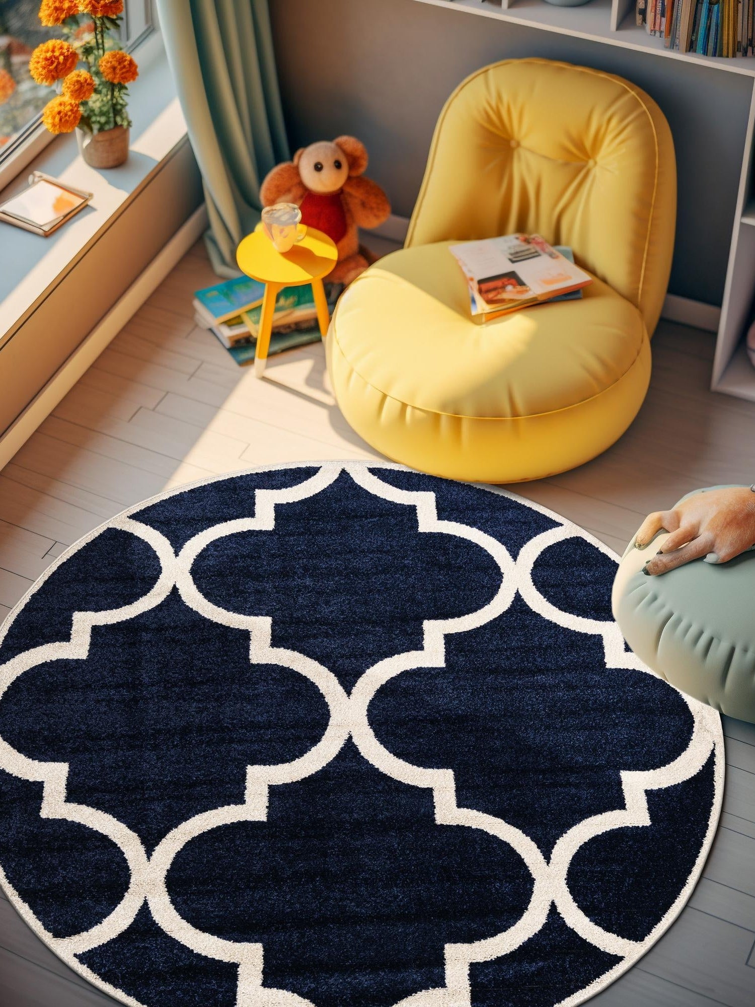 Navy Blue 7' 10 x 7' 10 Trellis Round Area Rug