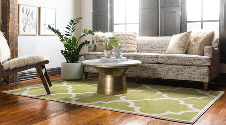 Green 3' 3 x 5' 3 Trellis Rectangle Area Rug
