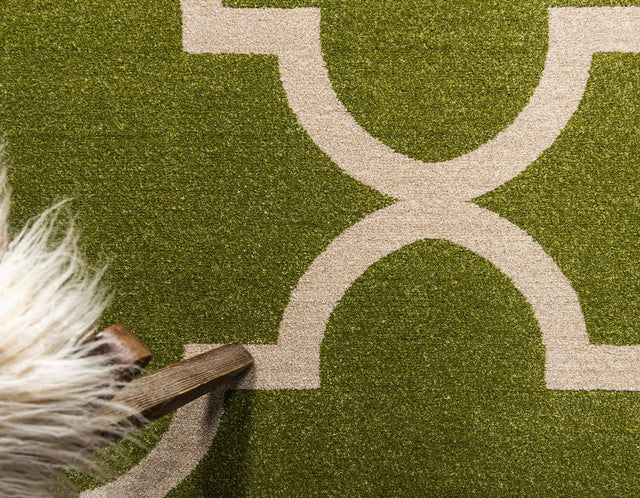 Green 3' 3 x 5' 3 Trellis Rectangle Area Rug