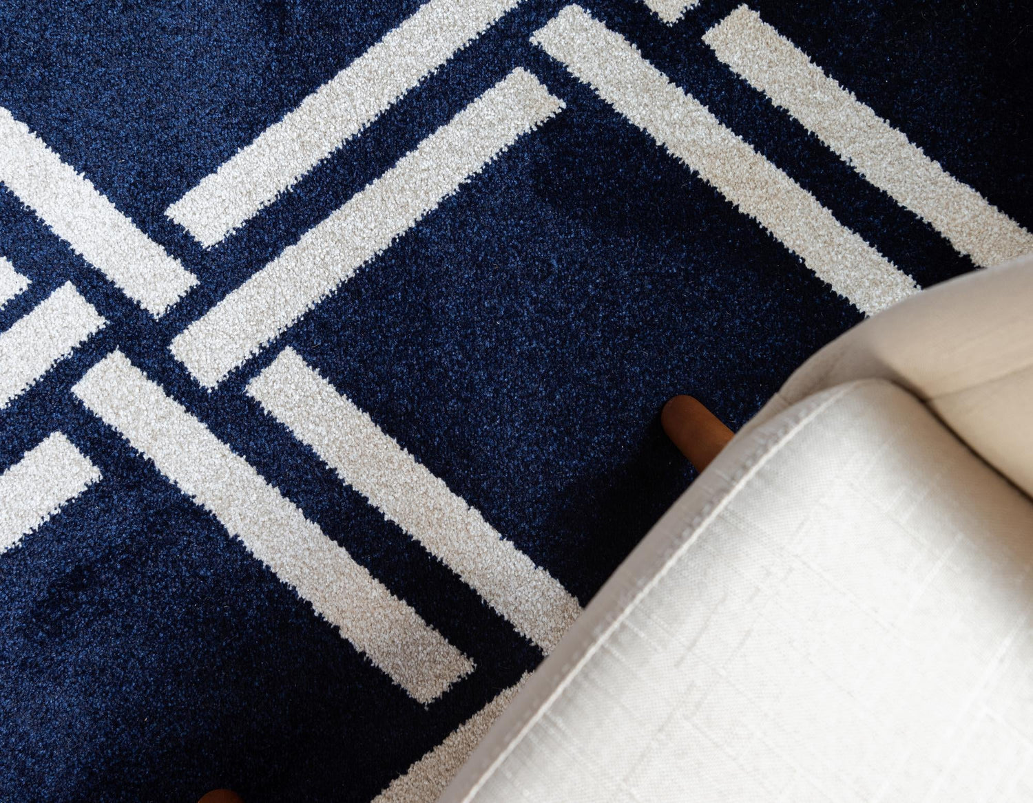 Navy Blue 3' 3 x 5' 3 Trellis Rectangle Area Rug