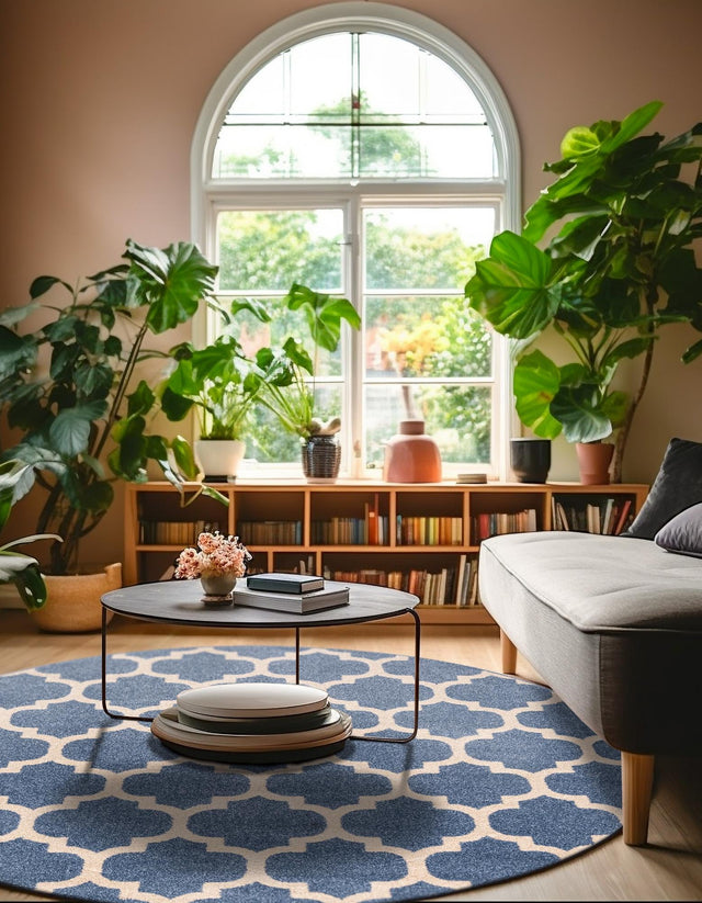 Light Blue 7' 10 x 7' 10 Trellis Round Area Rug