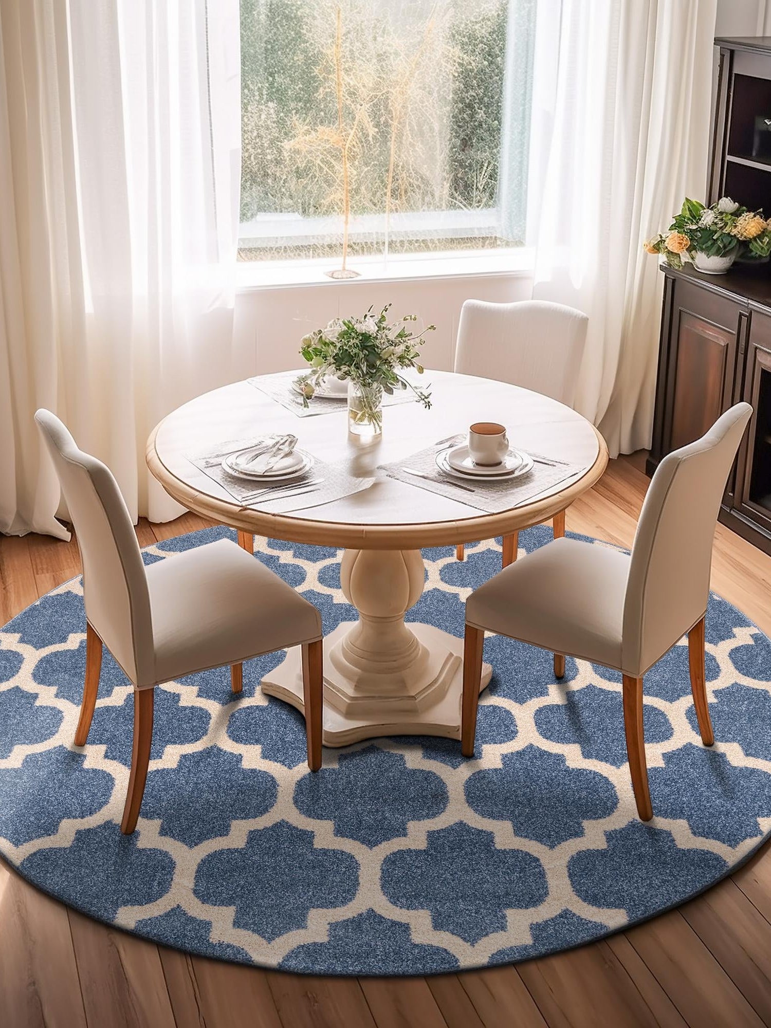 Light Blue 7' 10 x 7' 10 Trellis Round Area Rug