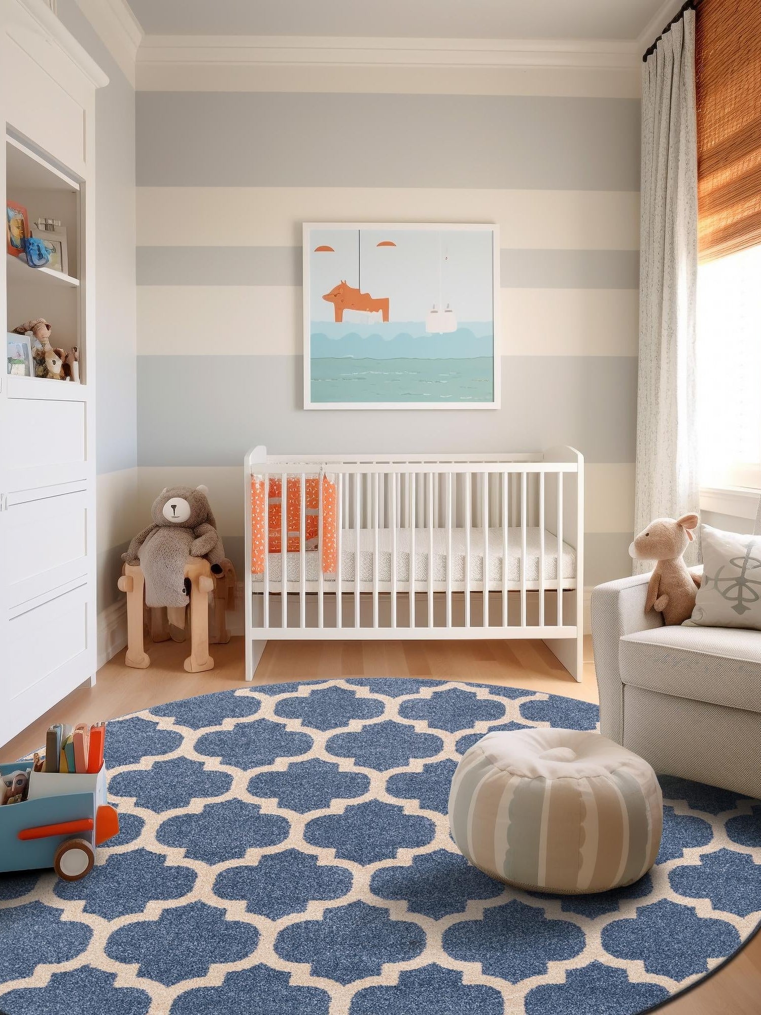 Light Blue 7' 10 x 7' 10 Trellis Round Area Rug