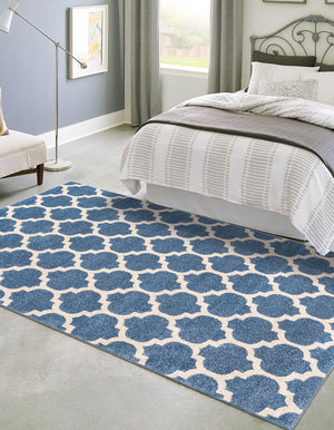 Light Blue 4' 1 x 6' 1 Trellis Rectangle Area Rug