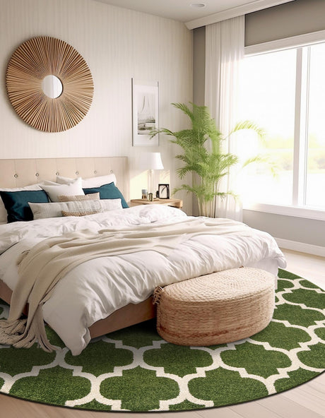 Dark Green 7' 10 x 7' 10 Trellis Round Area Rug Geometric Modern Unique Durable Easy Clean Carpet for Contemporary Interior Design for Sale at Rug Engine