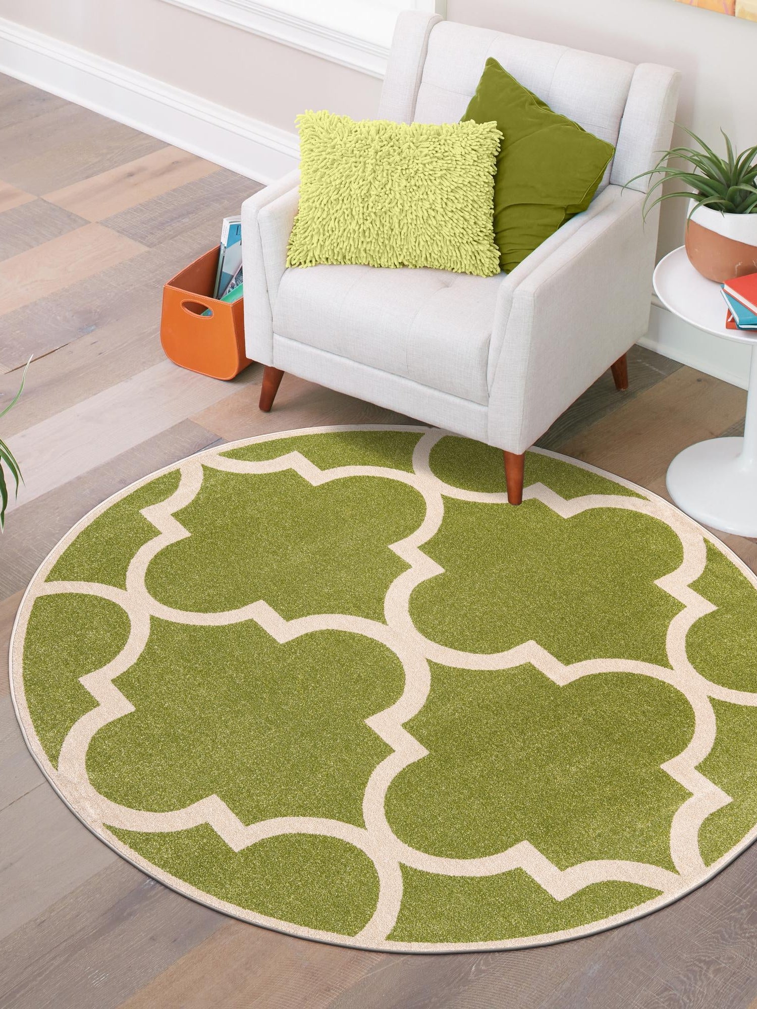 Green 6' 1 x 6' 1 Trellis Round Area Rug