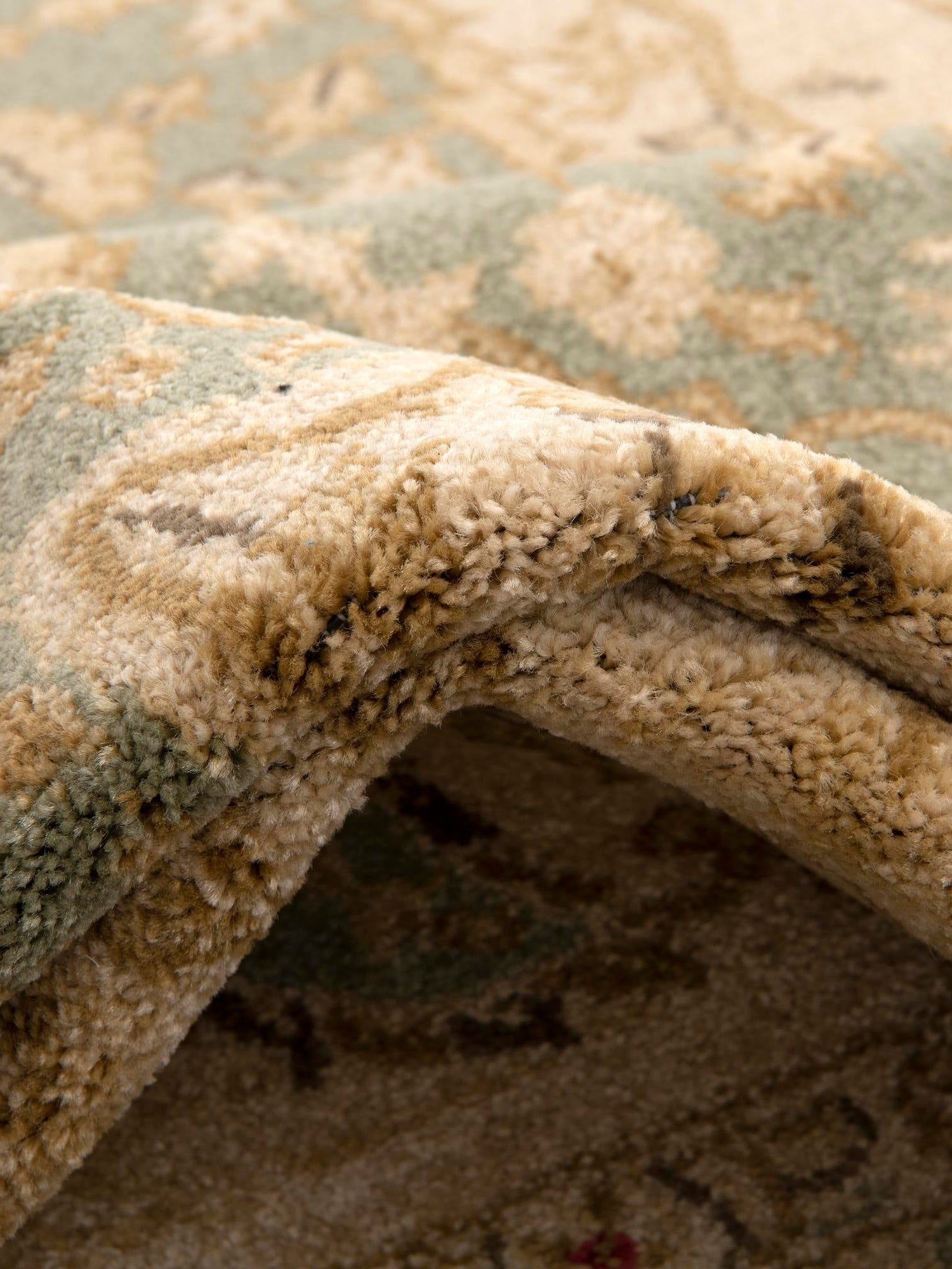 Light Green 6' 1 x 6' 1 Edinburgh Round Area Rug 100% Polypropylene Easy Clean With Cotton Backing Traditional Classic Design Carpet for Living, Dining Room, Office for Sale at Rug Engine