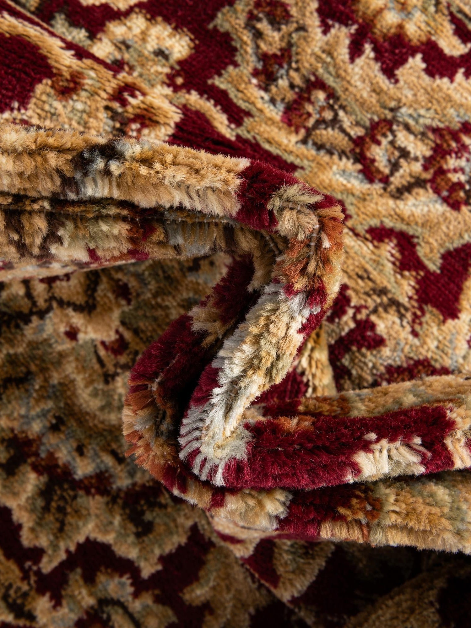 Red 3' 3 x 5' 3 Voyage Rectangle Area Rug