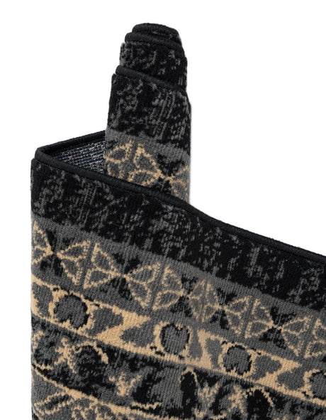 Black 4' 1 x 6' 1 Taftan Rectangle Area Rug