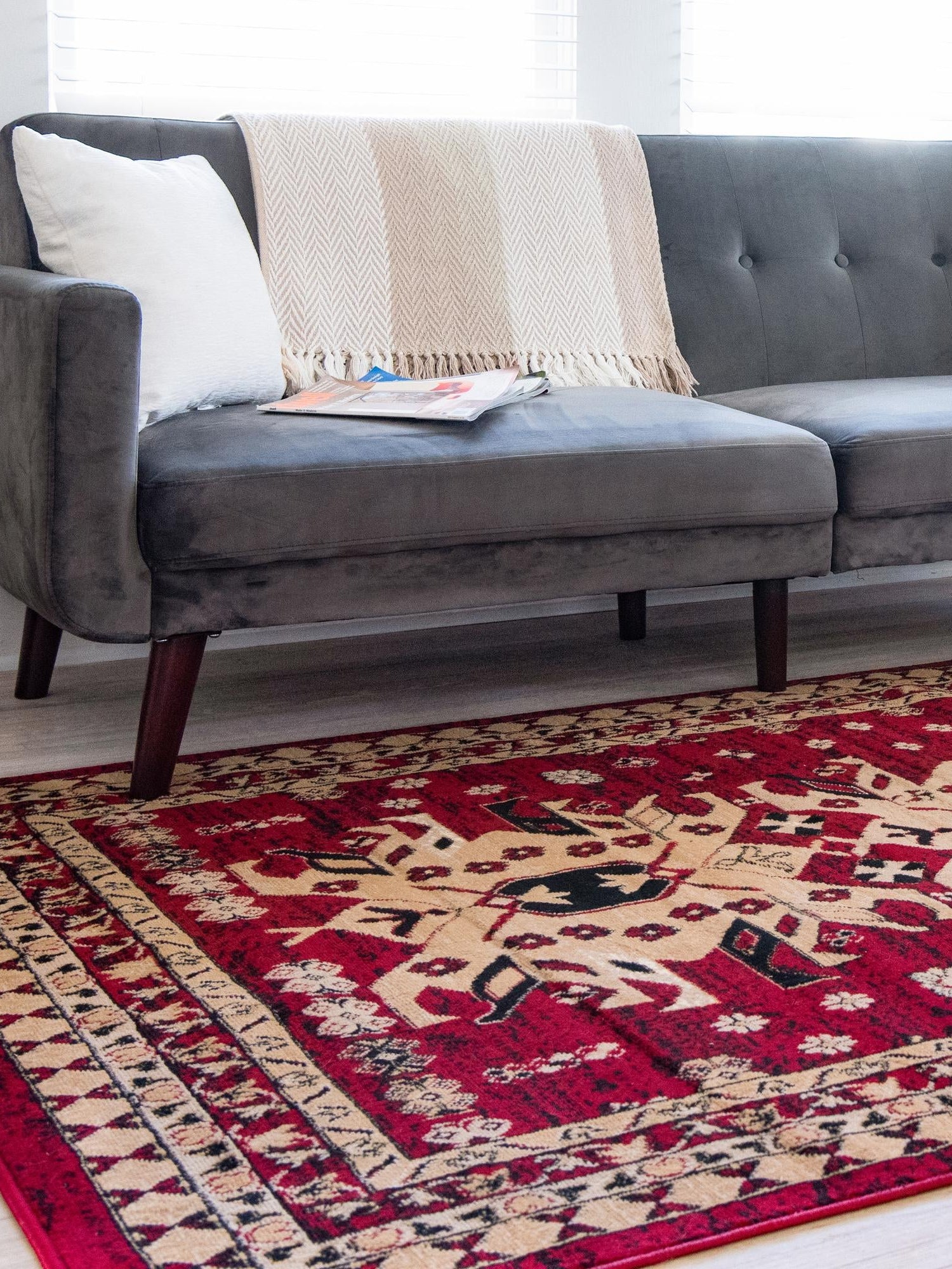 Red 10' x 13' 1 Taftan Rectangle Area Rug