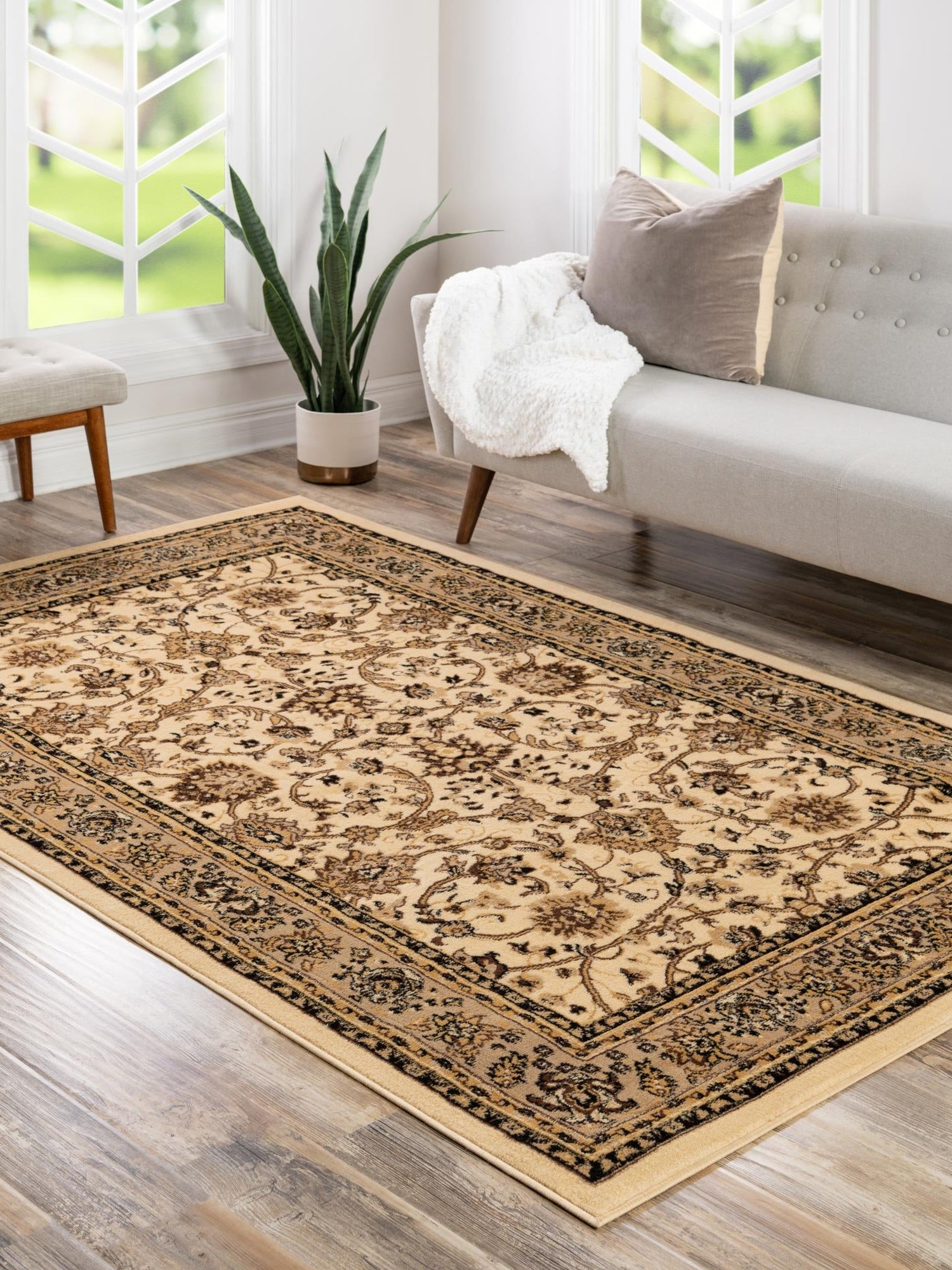 Ivory 2' x 3' 1 Sialk Hill Rectangle Area Rug