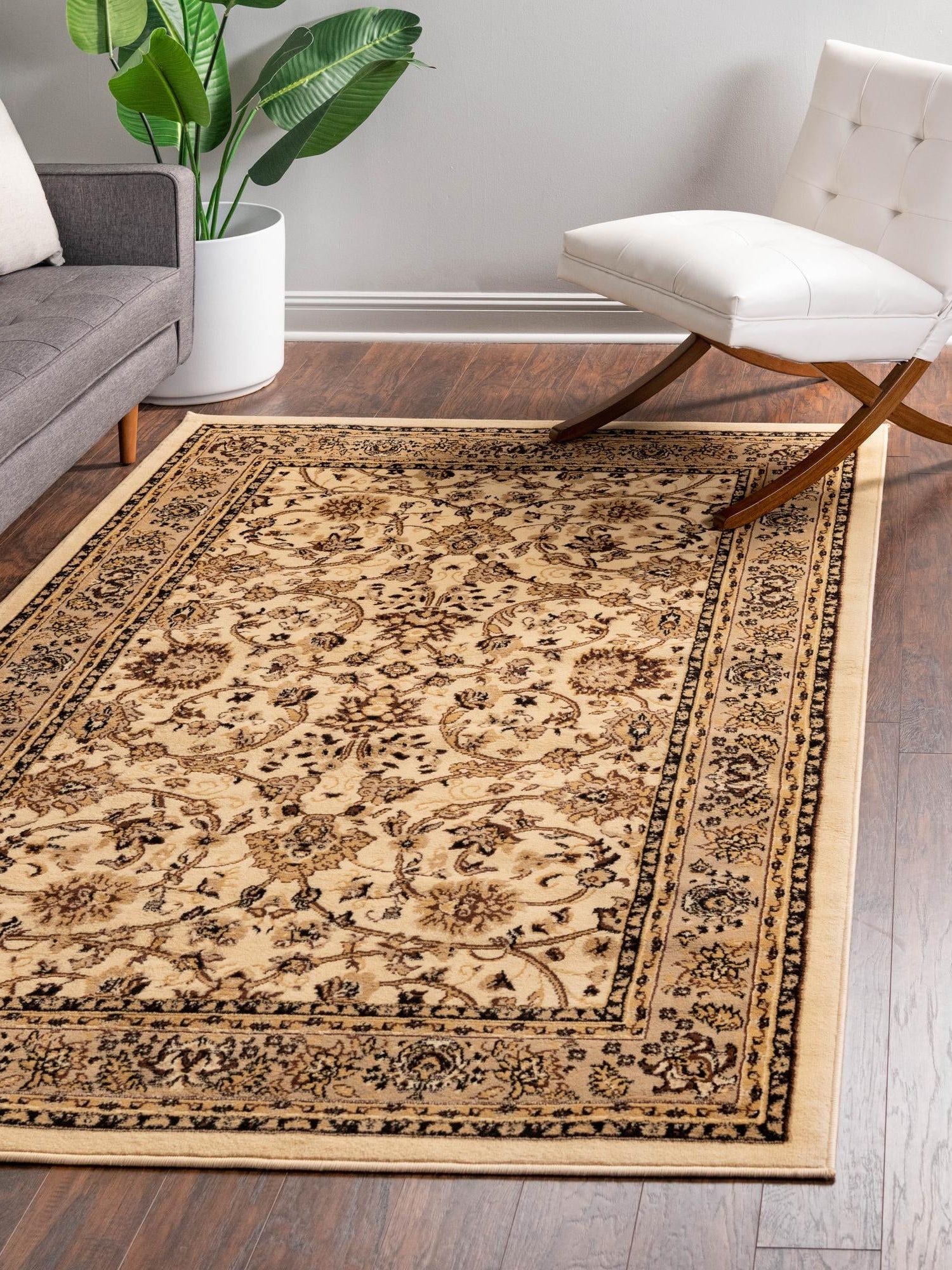 Ivory 2' x 3' 1 Sialk Hill Rectangle Area Rug