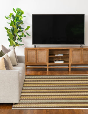 Brown 6' 1 x 9' Fars Rectangle Area Rug 100% Polypropylene Unique Traditional Carpet for Classical Living, Dining Room & Office Spaces for Sale at Rug Engine