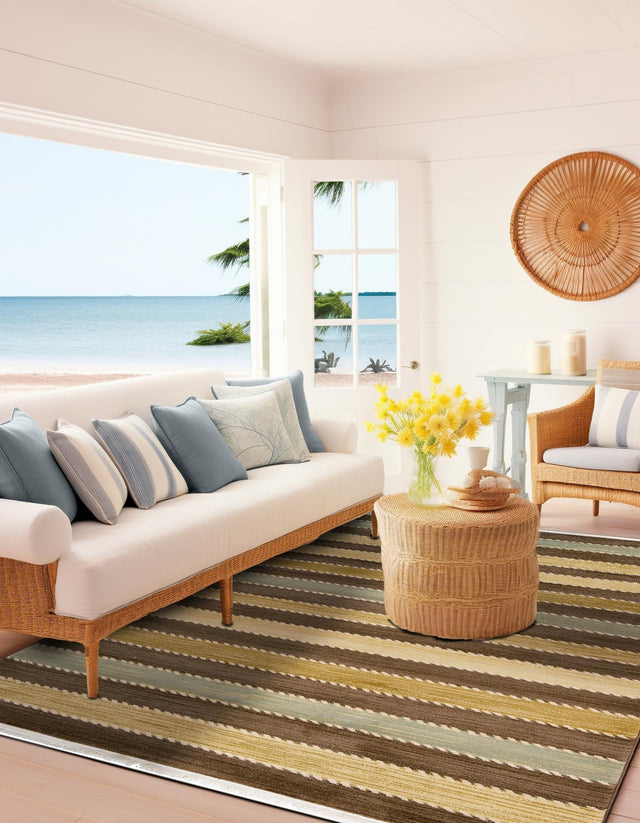 Brown 5' 1 x 8' Fars Rectangle Rug