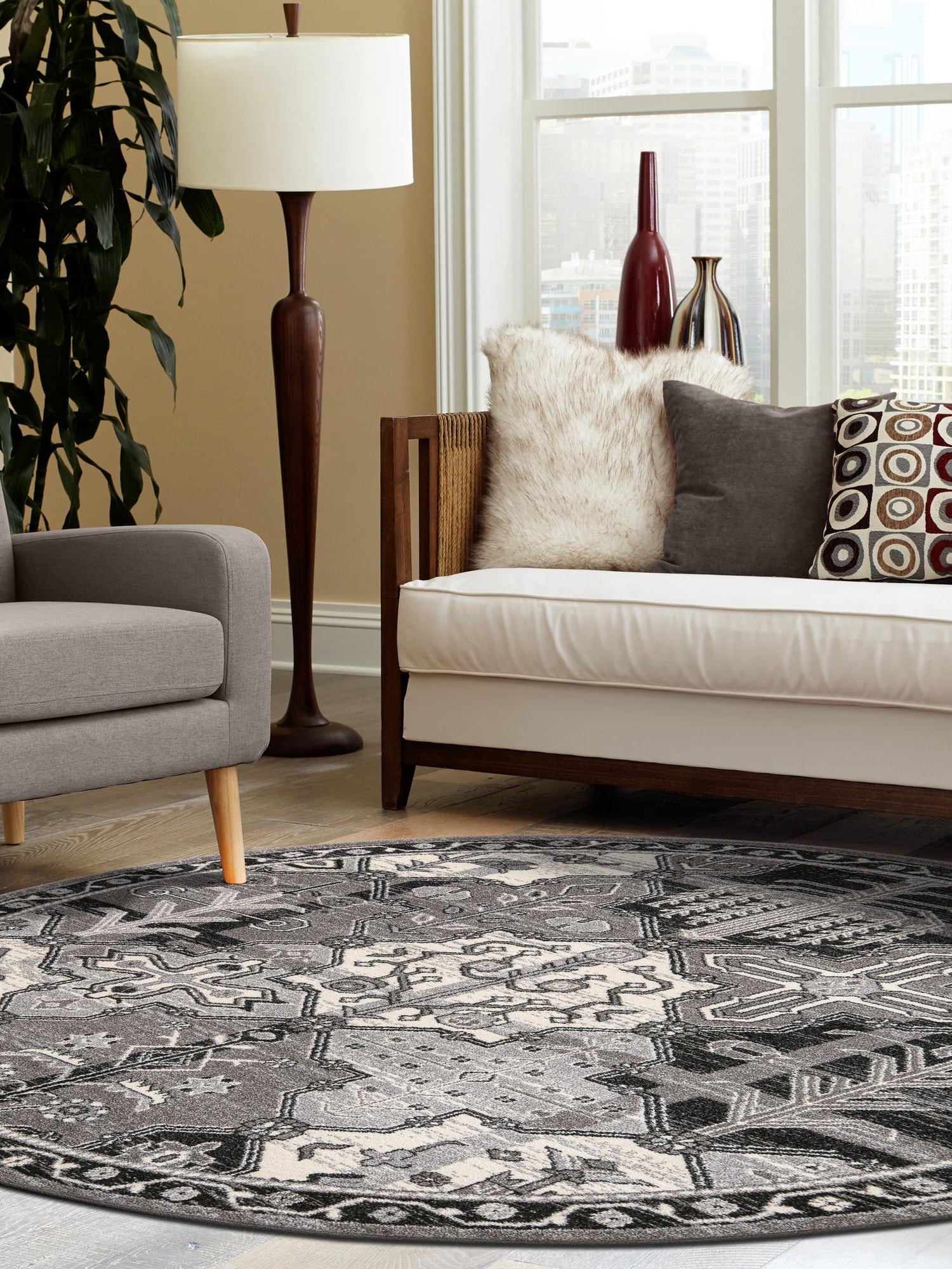 Gray 7' 10 x 7' 10 La Jolla Round Area Rug 100% Polypropylene Traditional Pattern Easy Clean Carpet for Living, Dining, Bedroom, Office for Sale at Rug Engine