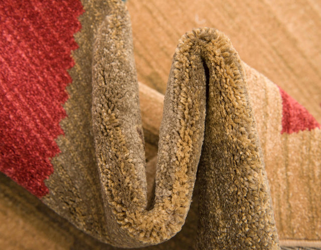 Tan 8' x 8' Fars Round Area Rug 100% Polypropylene Unique Traditional Carpet for Classical Living, Dining Room & Office Spaces for Sale at Rug Engine