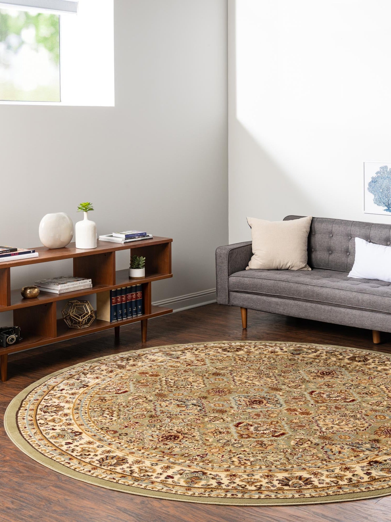 Light Green 7' 10 x 7' 10 Voyage Round Area Rug