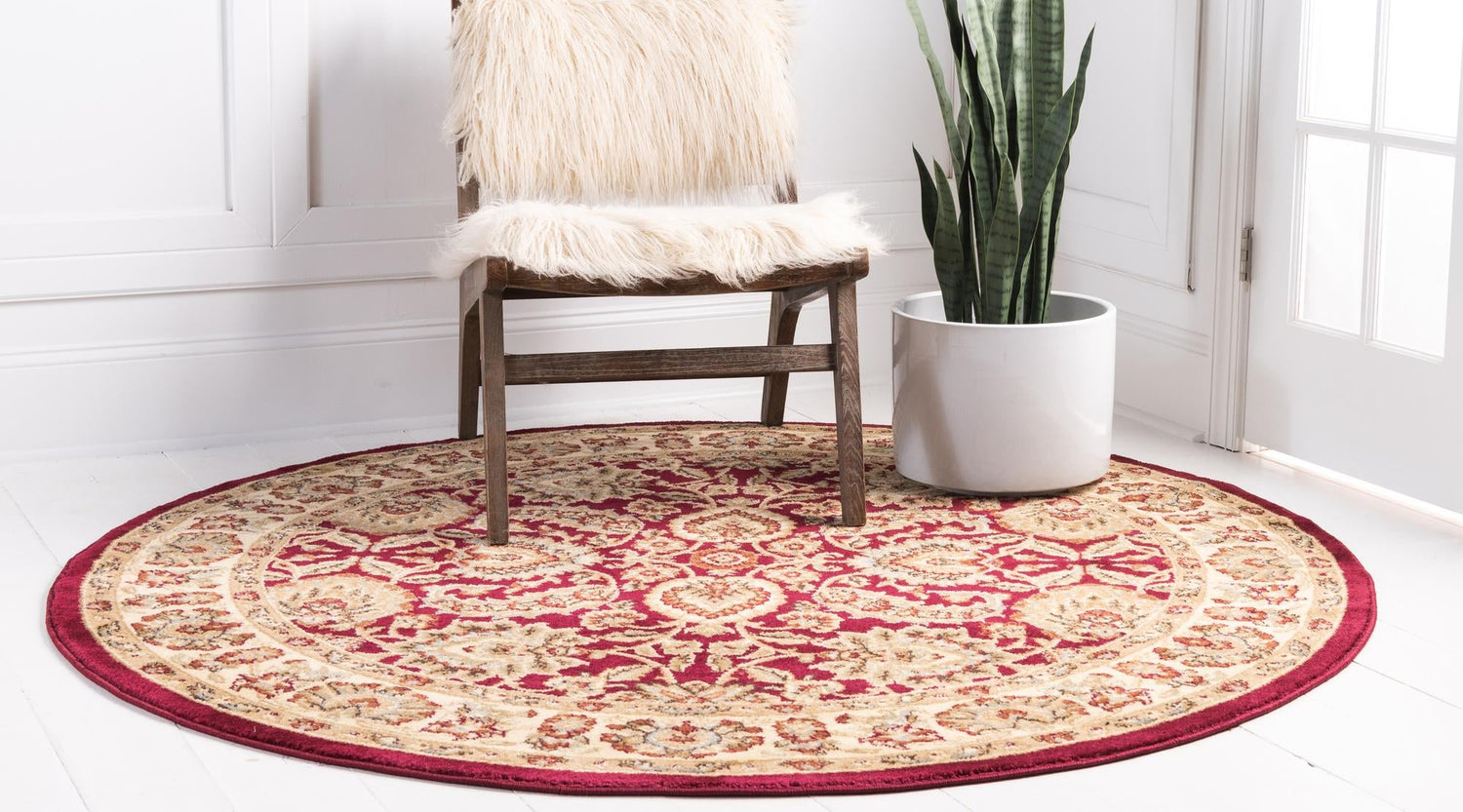 Red 6' 1 x 6' 1 Voyage Round Area Rug