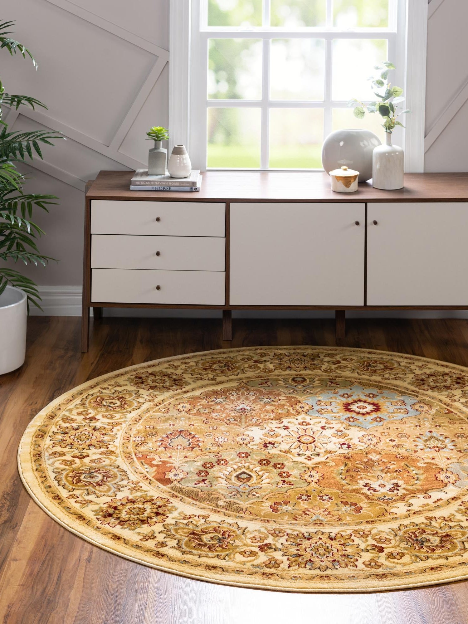 Cream 6' 1 x 6' 1 Voyage Round Area Rug