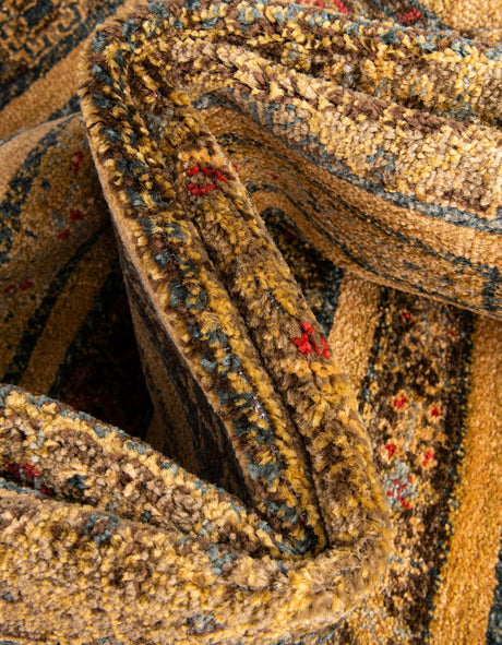 Tan 6' 1 x 6' 1 Fars Round Area Rug 100% Polypropylene Unique Traditional Carpet for Classical Living, Dining Room & Office Spaces for Sale at Rug Engine