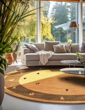 Tan 3' 3 x 3' 3 Fars Round Rug