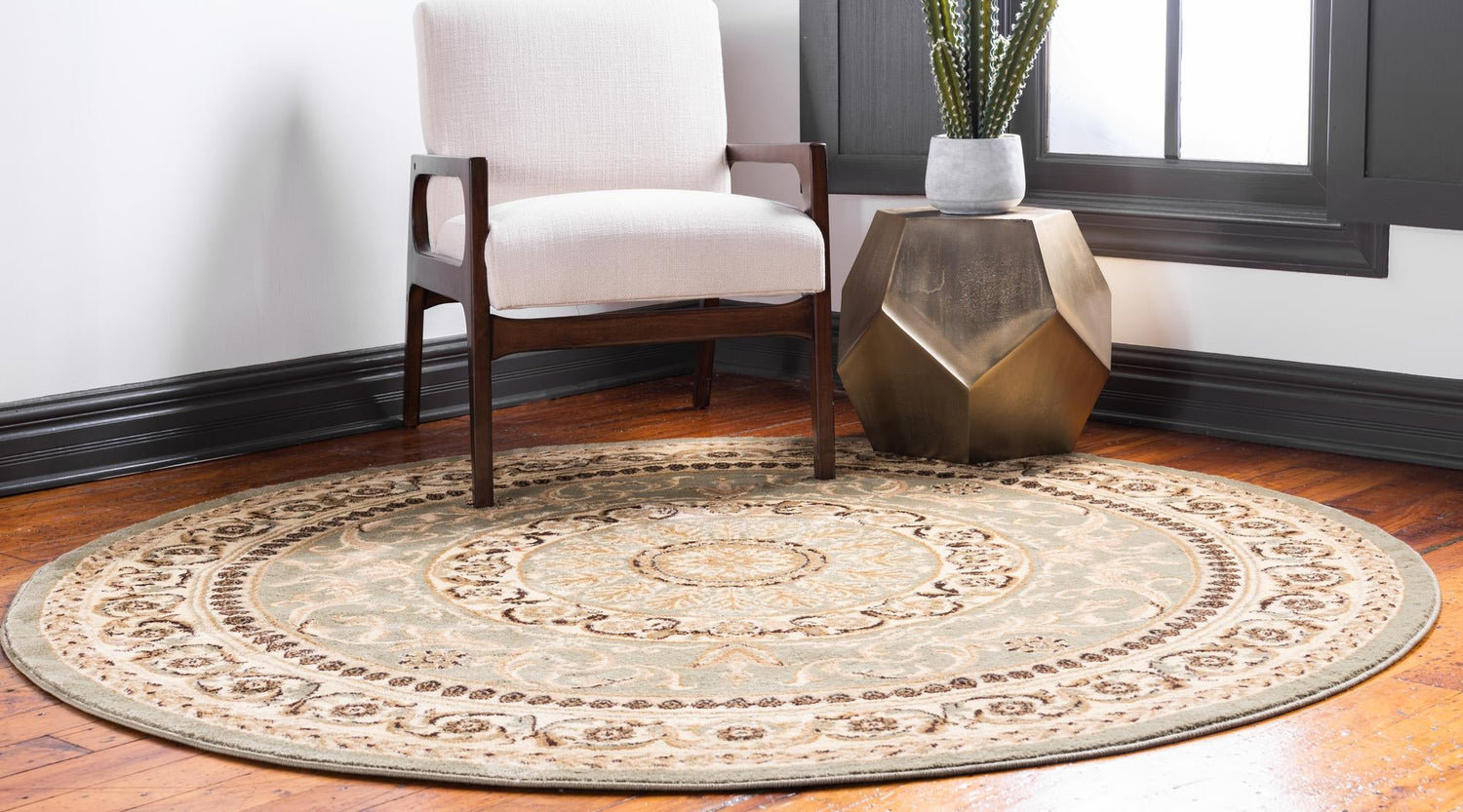 Light Green 7' 10 x 7' 10 Versailles Round Area Rug
