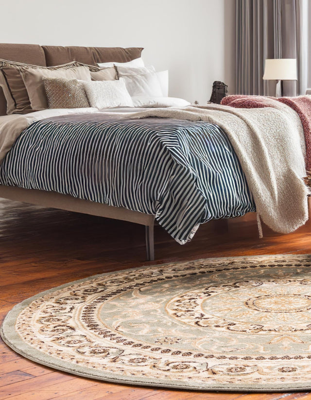 Light Green 7' 10 x 7' 10 Versailles Round Area Rug