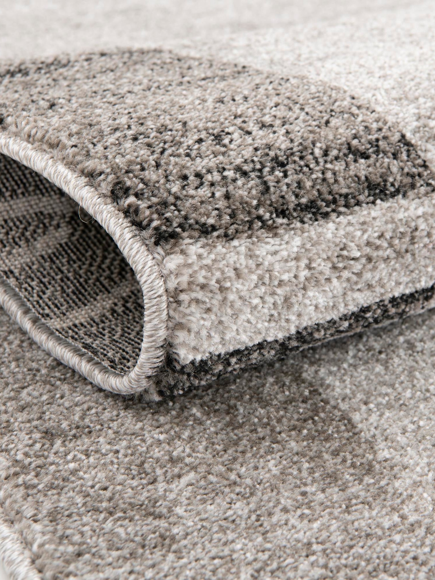 Light Gray 6' 1 x 6' 1 Del Mar Round Area Rug 100% Polypropylene Easy Clean Stain Resistant Vivid Modern Carpet Mat for Home Decor Interior Designing for Sale at Rug Engine