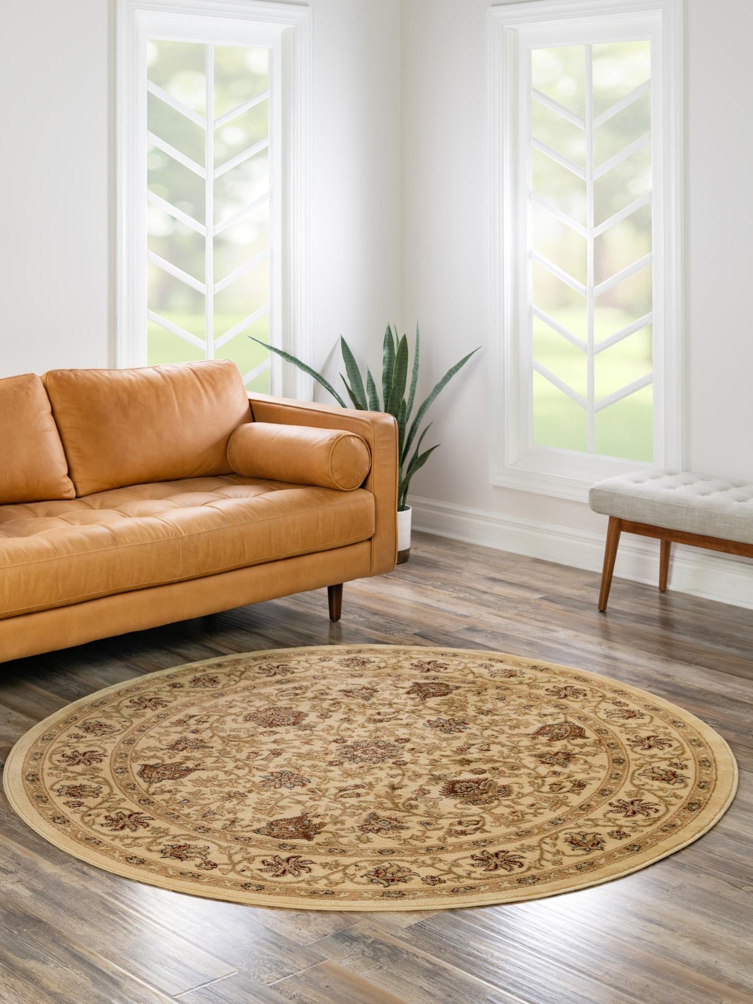 Cream 7' 10 x 7' 10 Voyage Round Area Rug