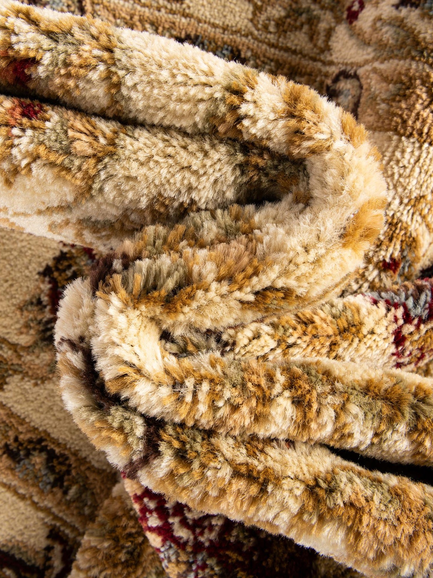 Cream 7' 10 x 7' 10 Voyage Round Area Rug