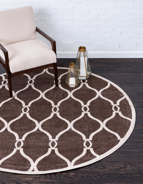 Brown 8' x 8' Trellis Round Area Rug