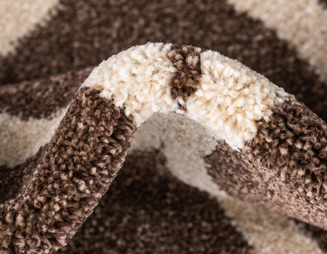 Brown 8' x 8' Trellis Round Area Rug