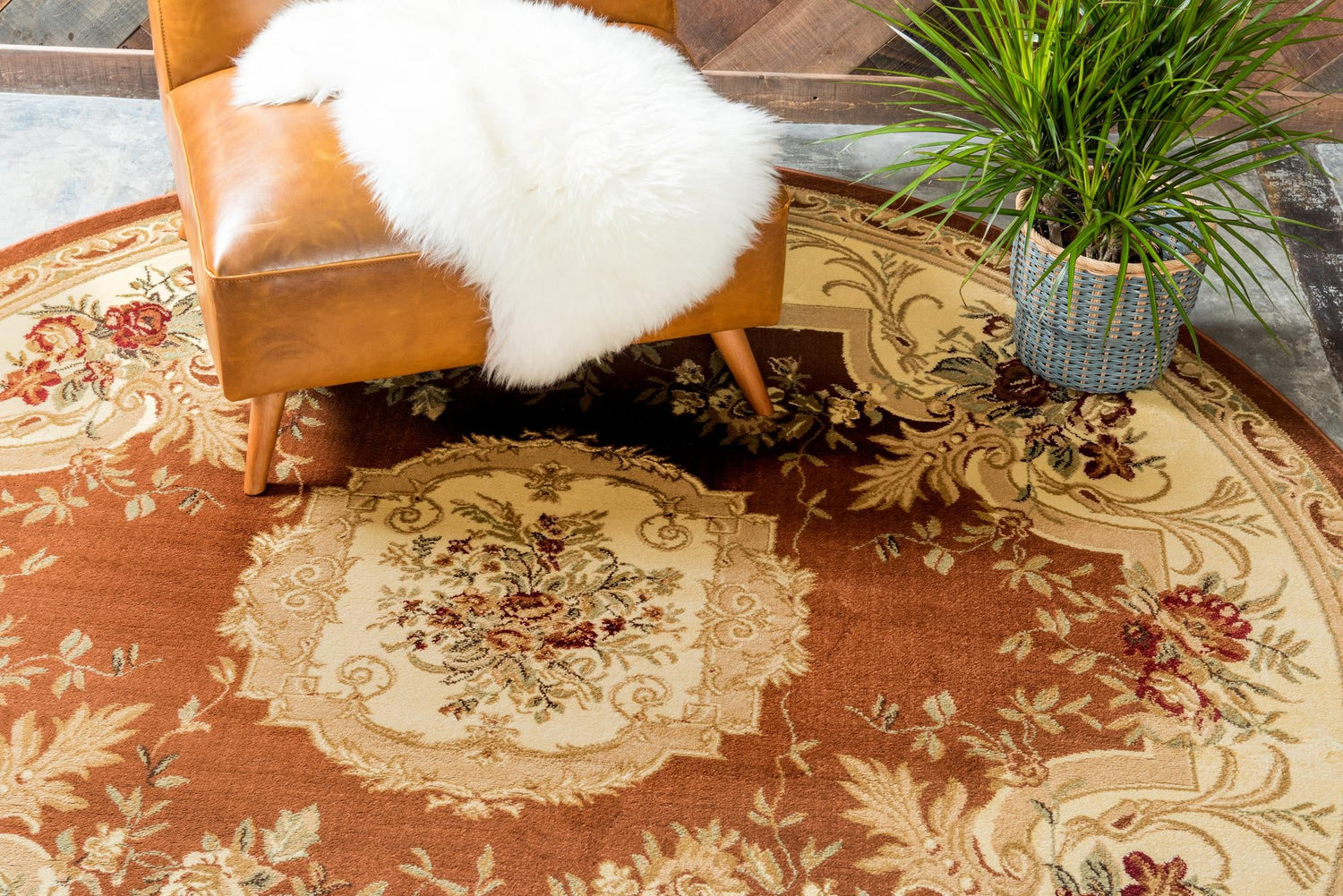 Brick Red 7' 10 x 7' 10 Versailles Round Area Rug