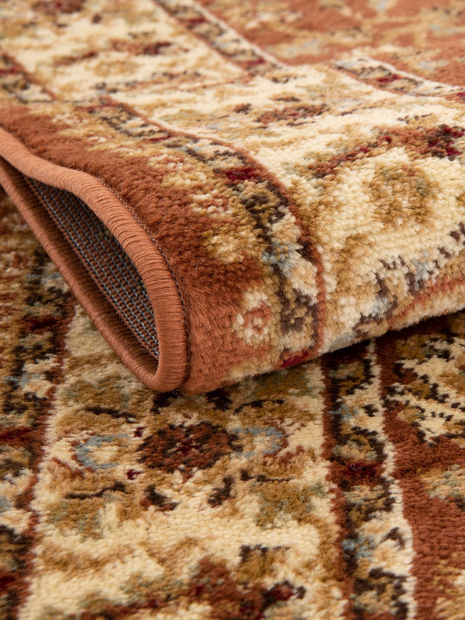 Brick Red 7' 10 x 7' 10 Voyage Round Area Rug