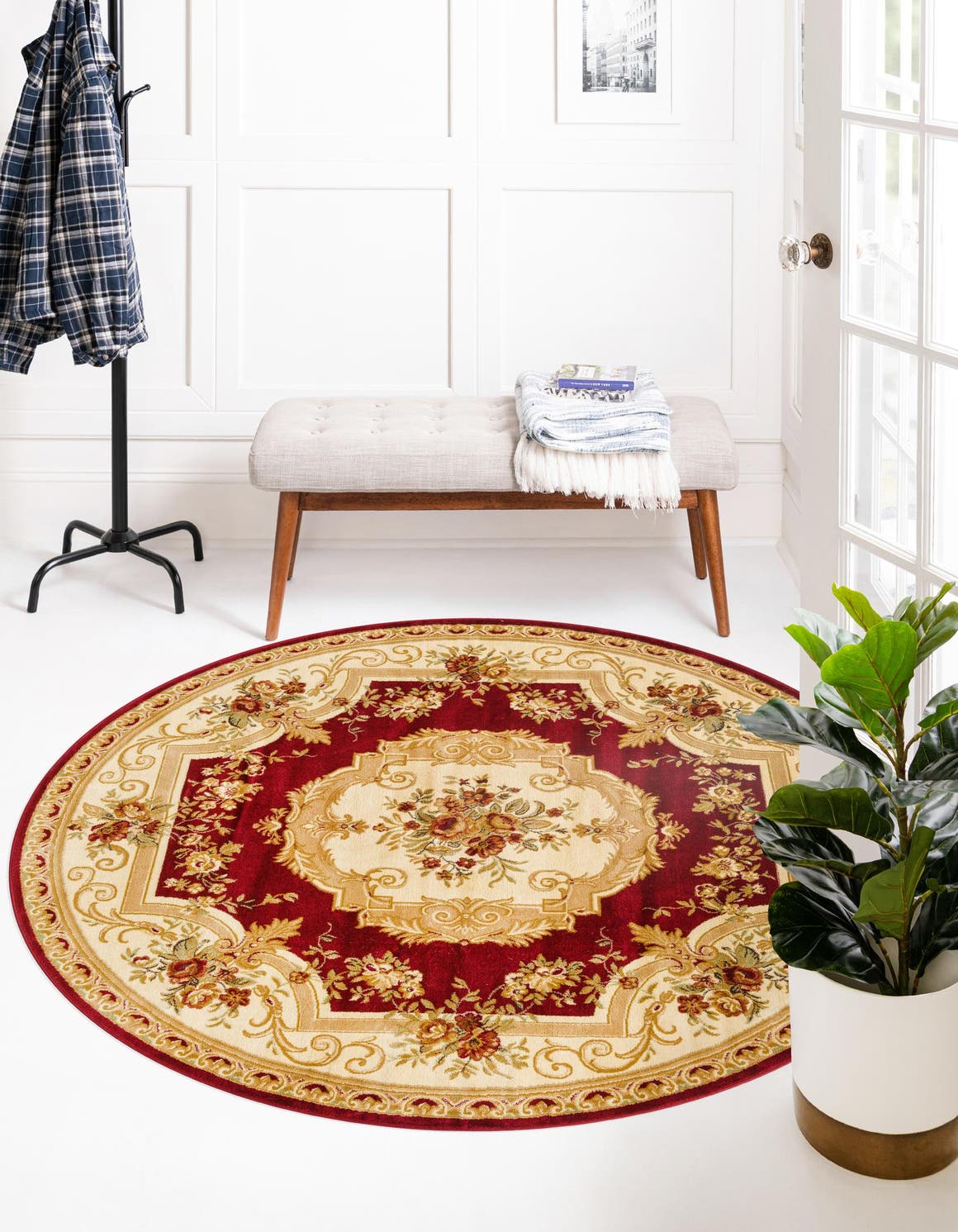Red 7' 10 x 7' 10 Versailles Round Area Rug
