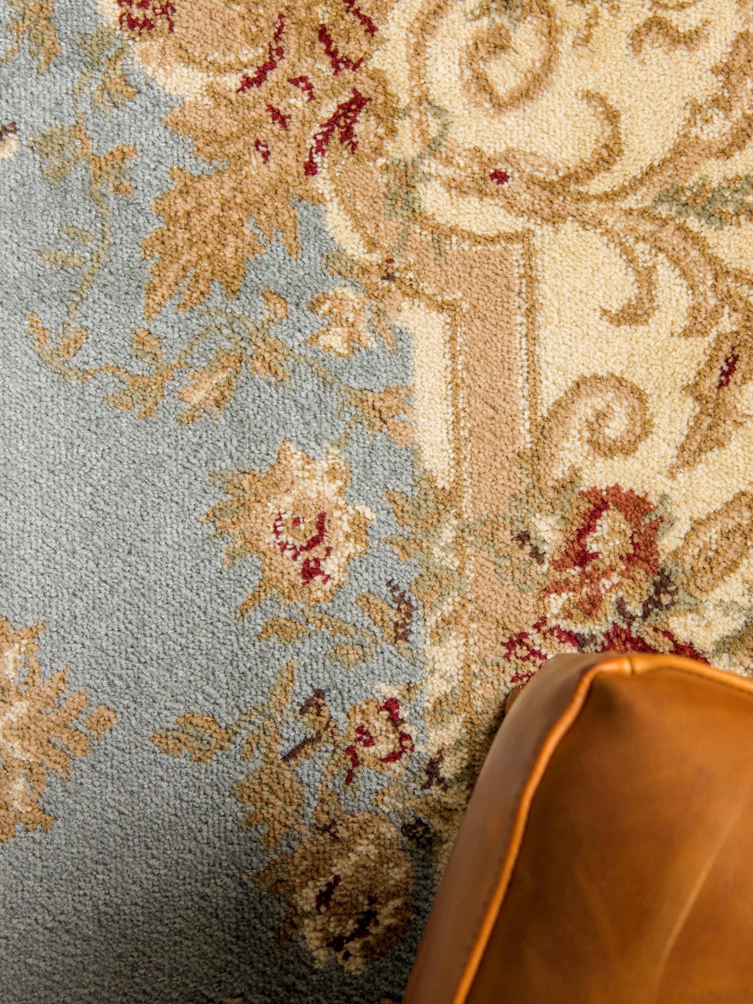 Light Blue 4' 1 x 4' 1 Versailles Round Area Rug Classic Traditional Motif Indoor Carpet for Hallways, Dining Rooms, Bedrooms, Living Room, Office for Sale at Rug Engine