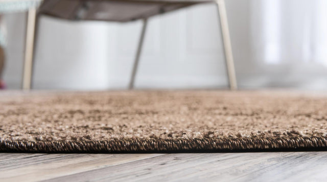 Brown 3' 3 x 3' 3 Del Mar Round Rug