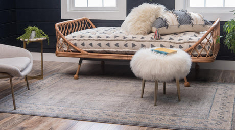 Gray 4' 1 x 6' 1 Salzburg Rectangle Area Rug