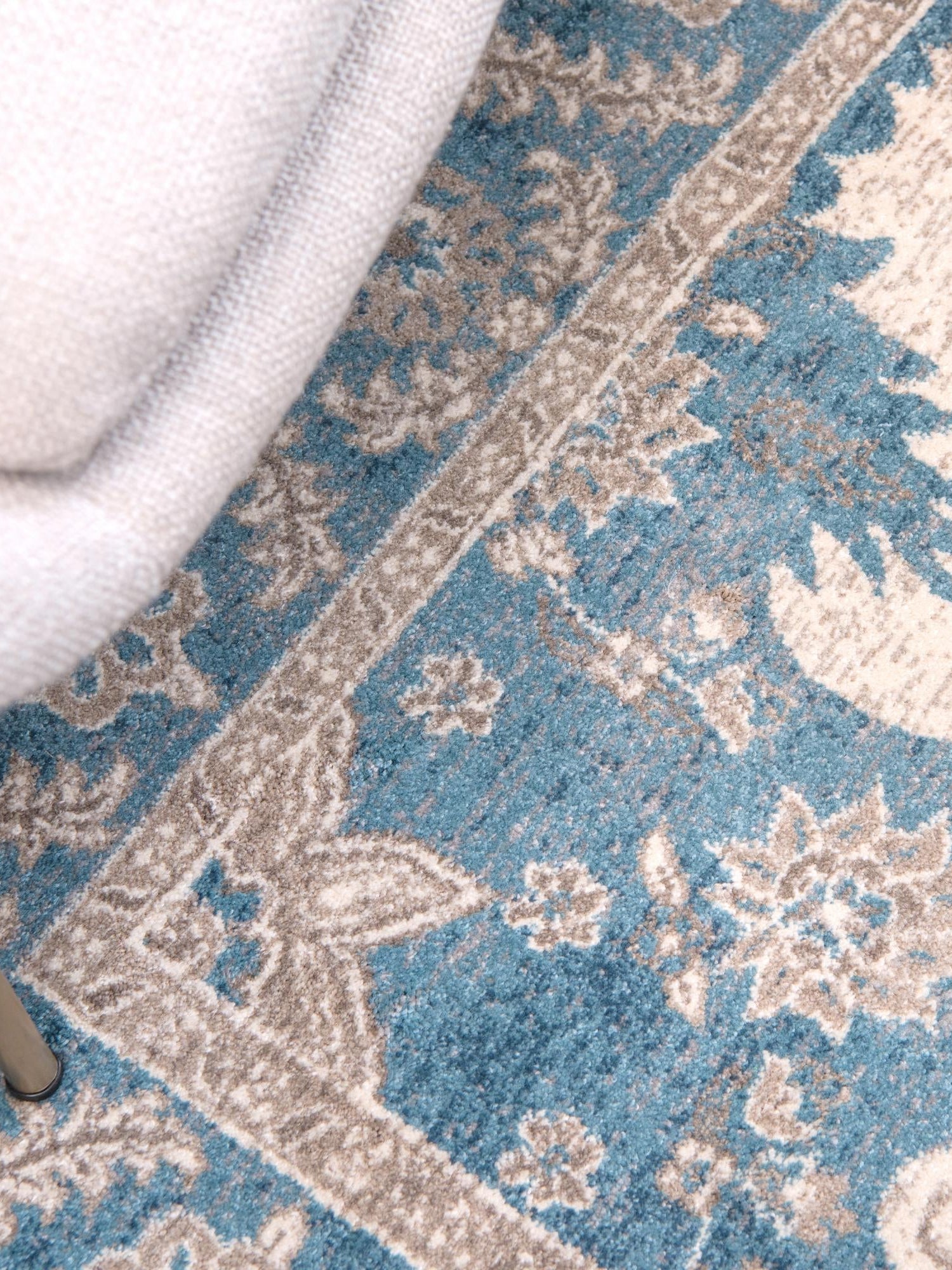 Cream 3' 3 x 5' 3 Salzburg Rectangle Area Rug Stain Resistant Easy Clean Traditional Classic Design Durable Carpet for Affordable Interior Home Decorating for Sale at Rug Engine