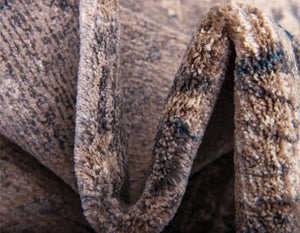 Gray 4' 1 x 6' 1 Salzburg Rectangle Area Rug